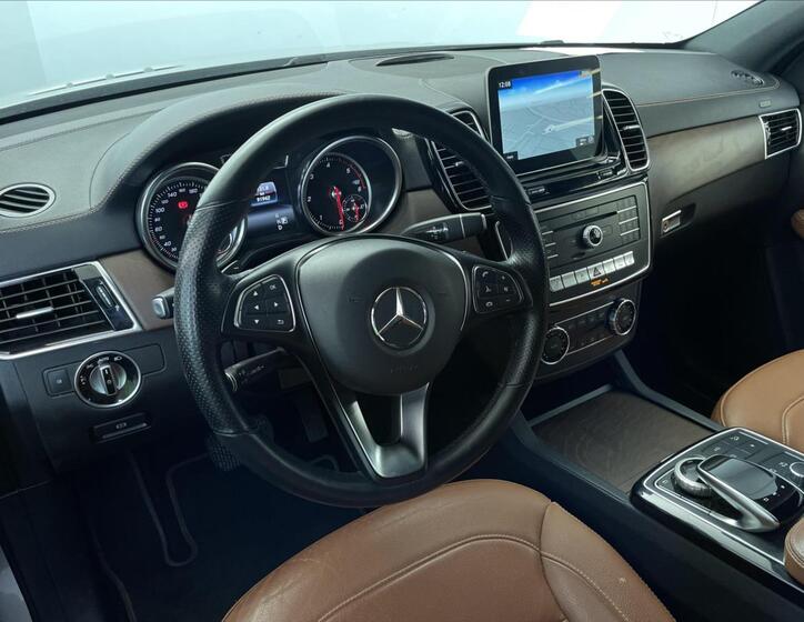 Mercedes-Benz GLE 9