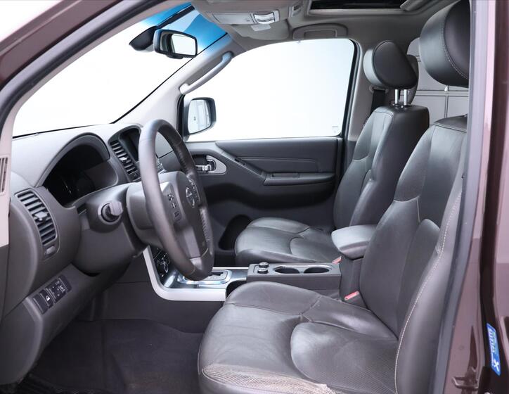 Nissan Pathfinder 11