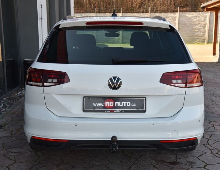 Volkswagen Passat 9