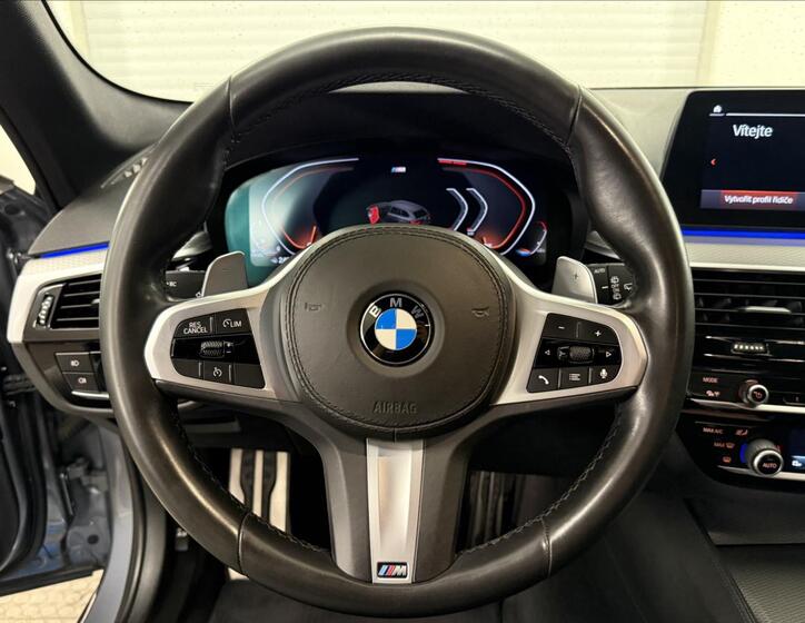 BMW Řada 5 12