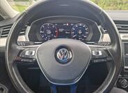 Volkswagen Passat 40