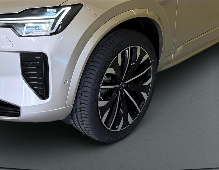 Volvo XC90 6