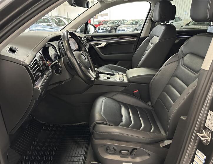 Volkswagen Touareg 20