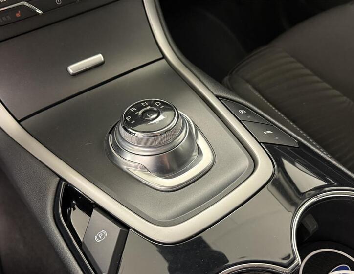 Ford S-MAX 23