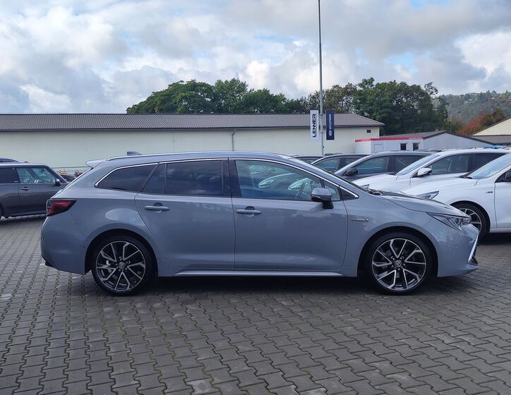 Toyota Corolla 4