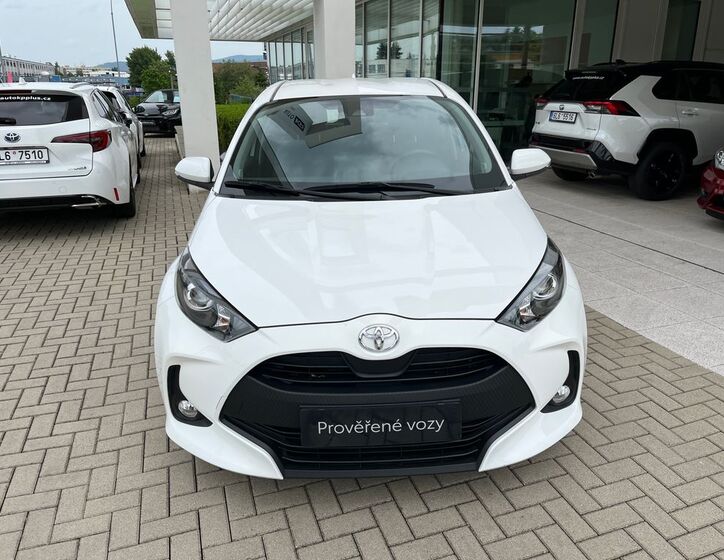 Toyota Yaris 9