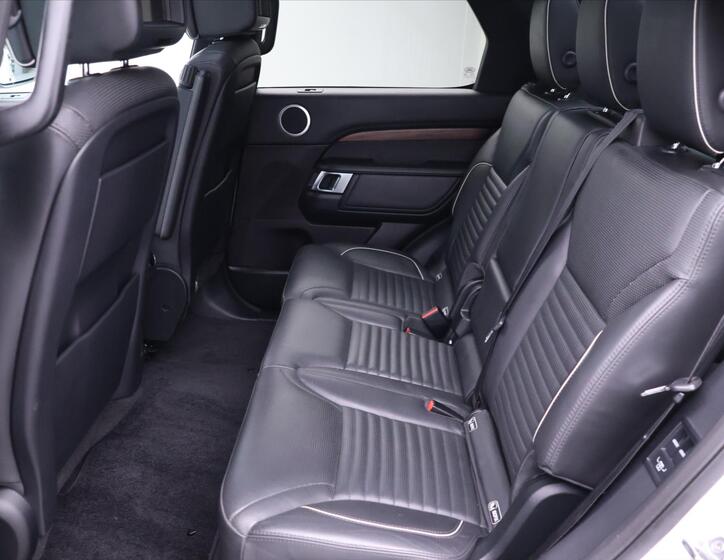 Land Rover Discovery 18
