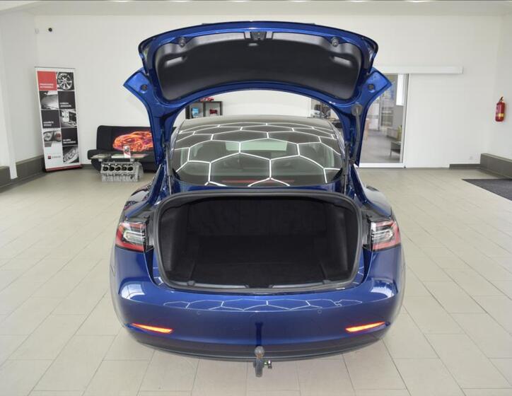 Tesla Model 3 13