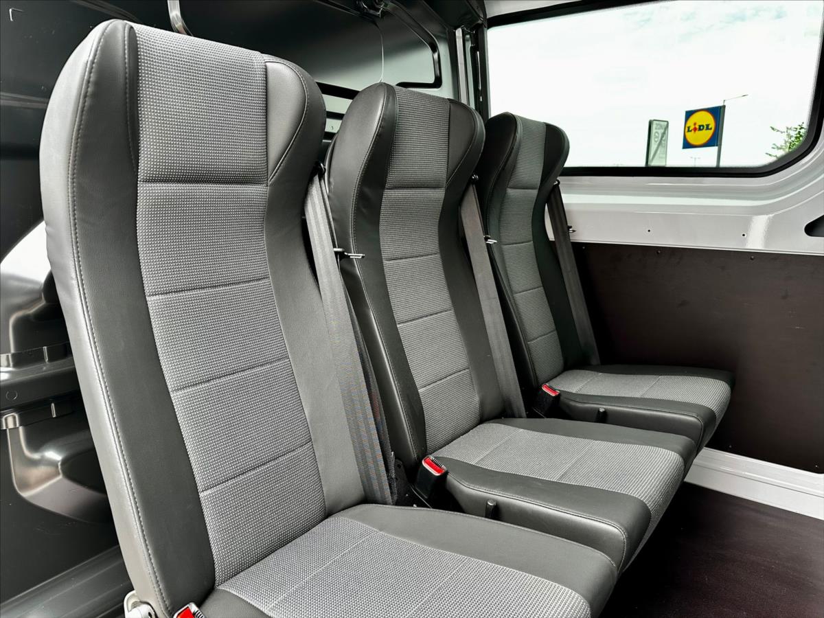 Nissan Interstar