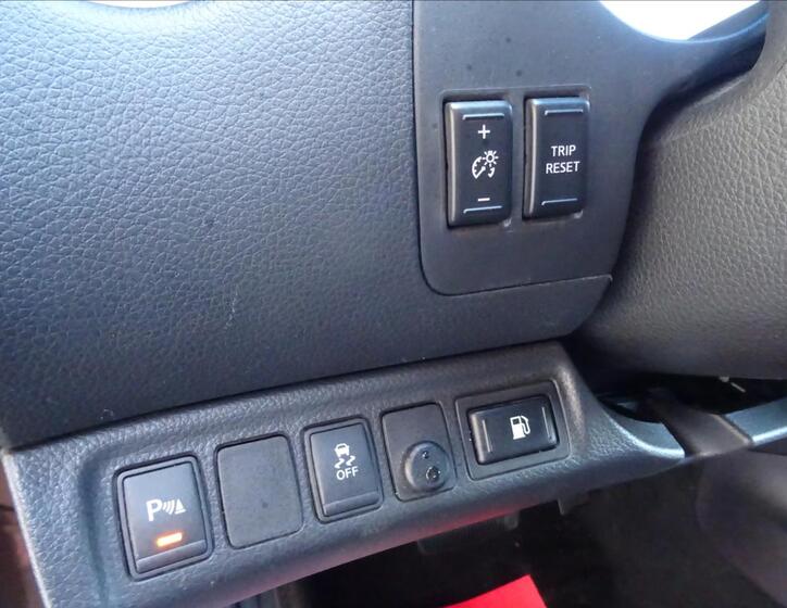 Nissan Navara 31