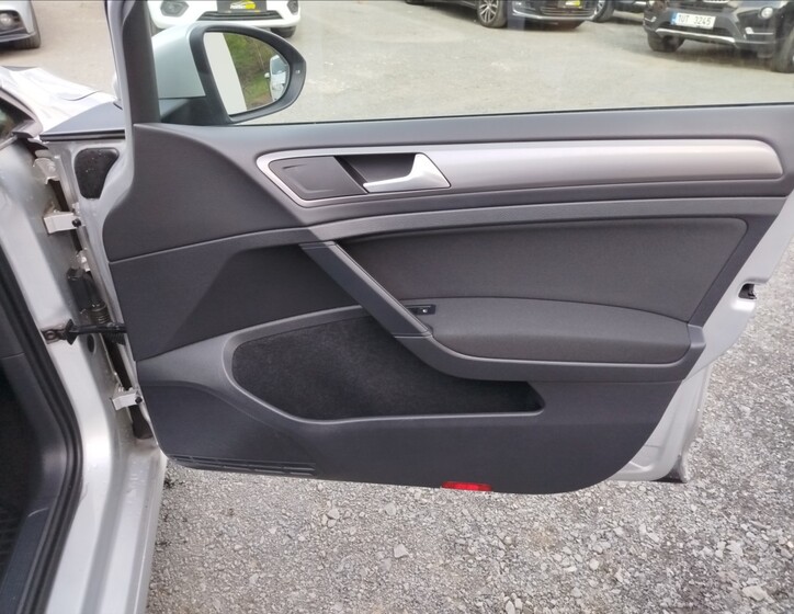 Volkswagen Golf 29