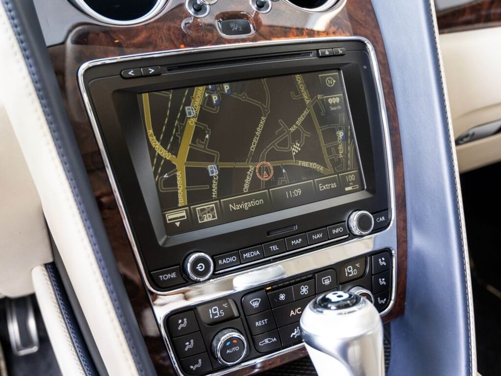 Bentley Flying Spur 12
