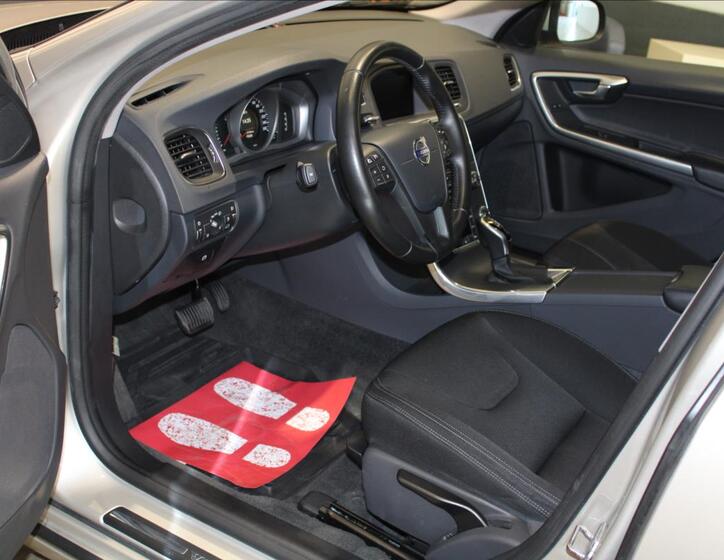 Volvo V60 10