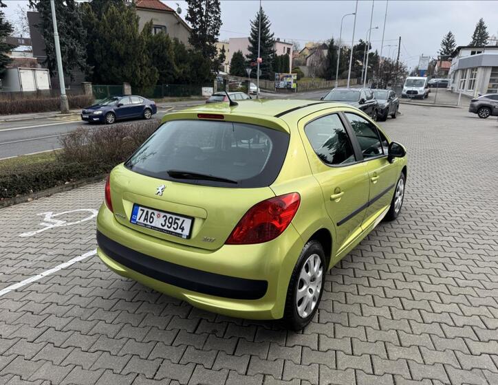 Peugeot 207 5