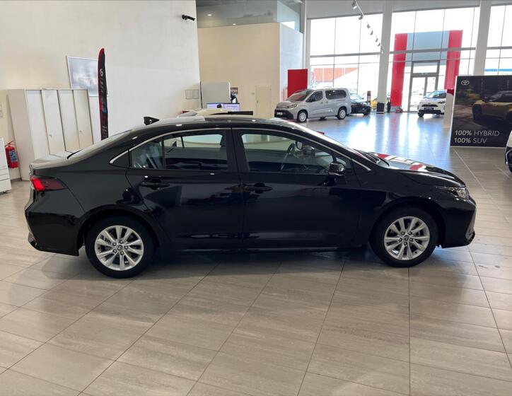 Toyota Corolla 4