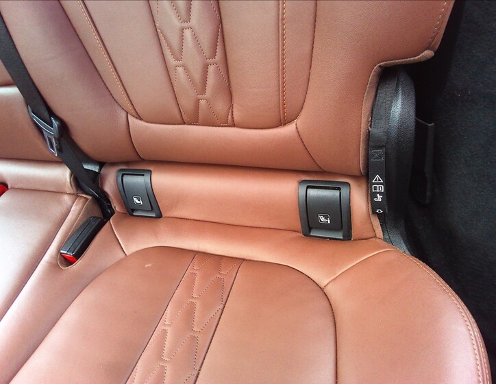 BMW X7 16