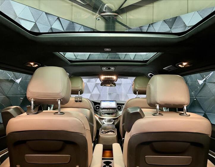 Mercedes-Benz Třídy V 27