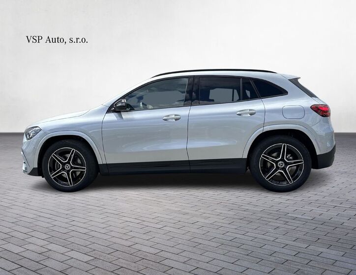 Mercedes-Benz GLA 2