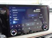 Lexus LM 350h 26