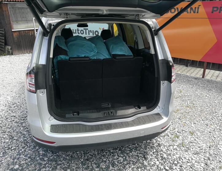 Ford Galaxy 31