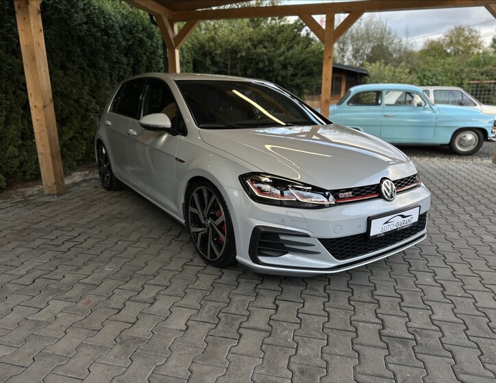 Volkswagen Golf 2