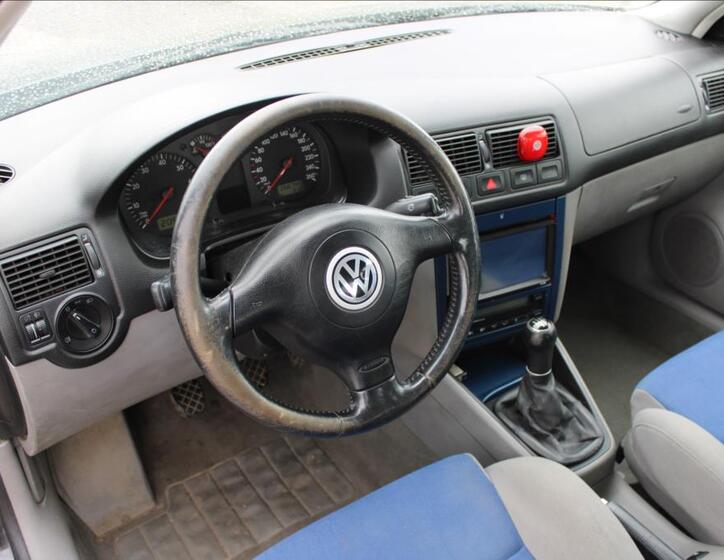 Volkswagen Golf 10