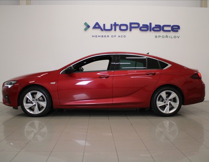 Opel Insignia 5
