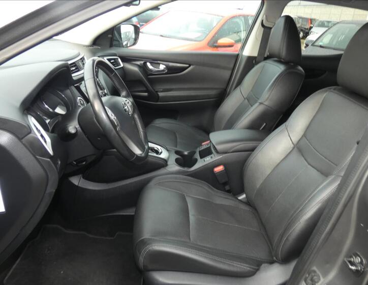 Nissan Qashqai 11