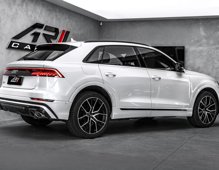 Audi SQ8 5