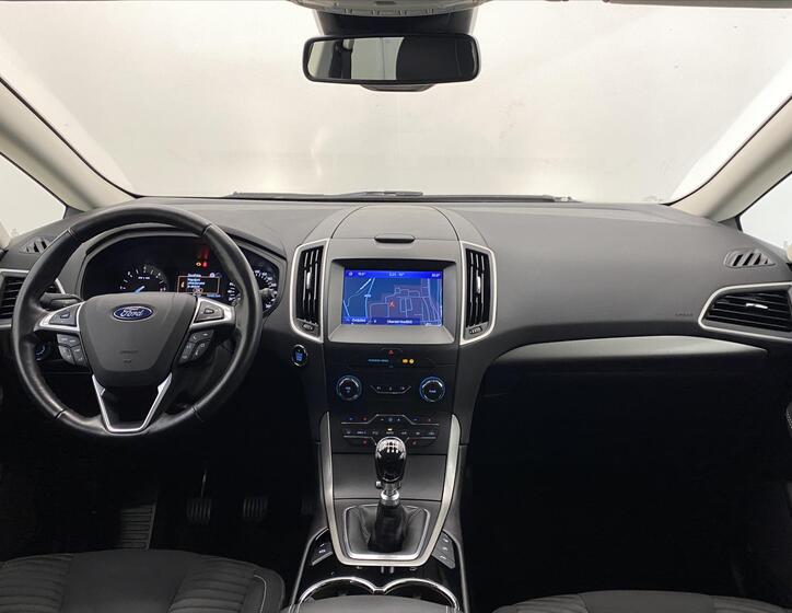 Ford S-MAX 9