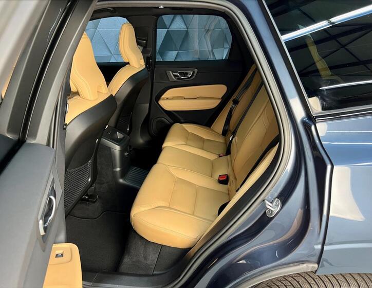 Volvo XC60 12