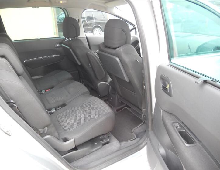 Peugeot 5008 18