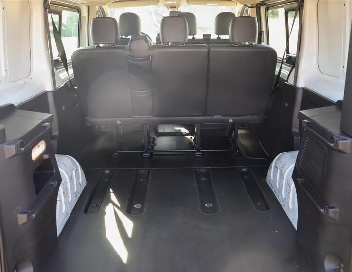 Renault Trafic 10