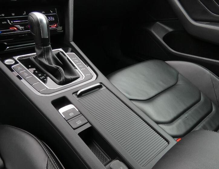 Volkswagen Arteon 6