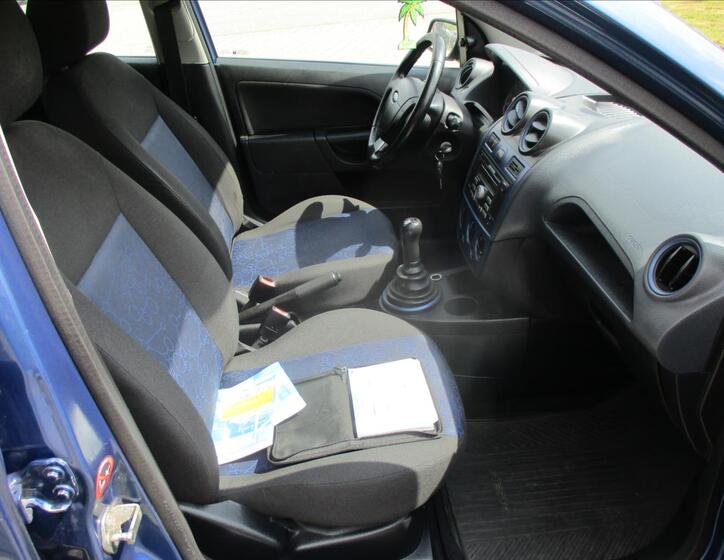 Ford Fiesta 13