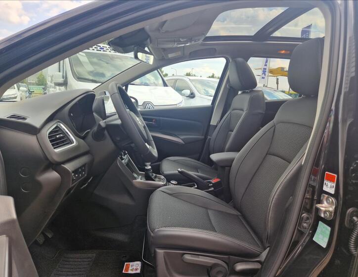 Suzuki S-Cross 13