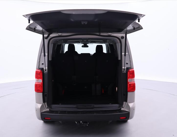 Peugeot Traveller 9