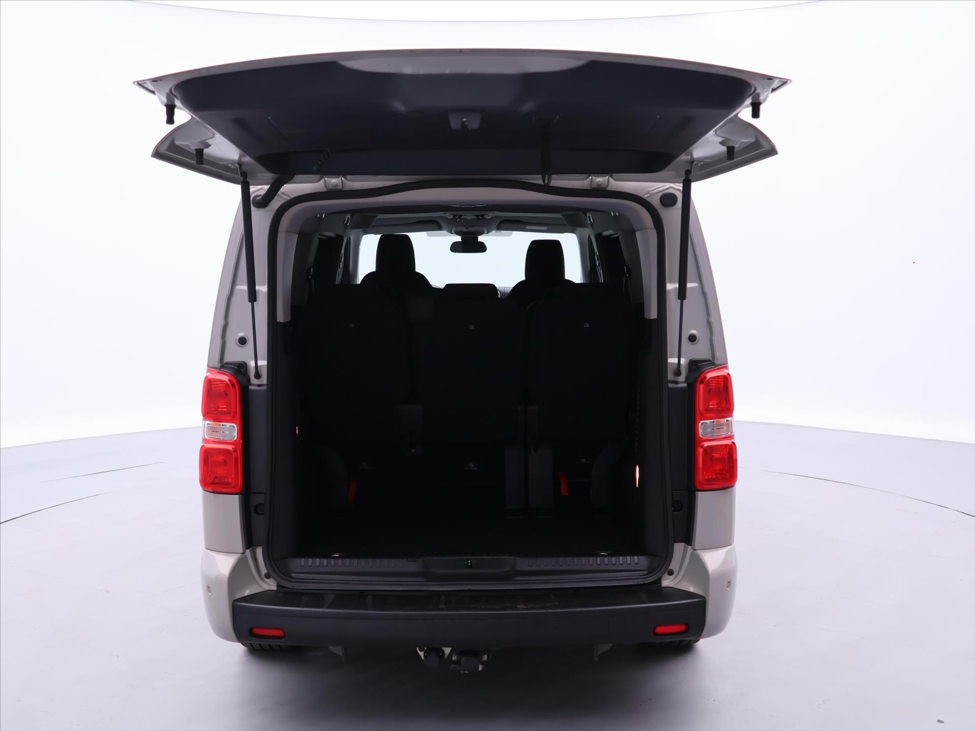 Peugeot Traveller