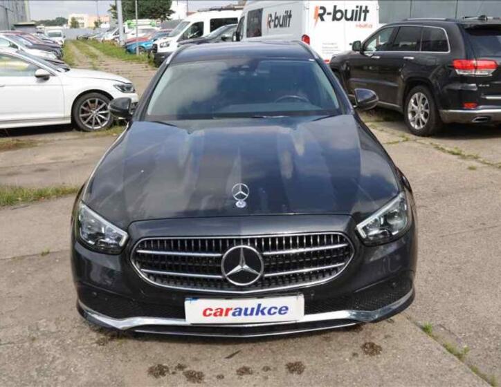 Mercedes-Benz Třídy E 2