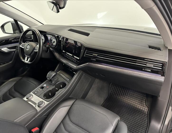 Volkswagen Touareg 22