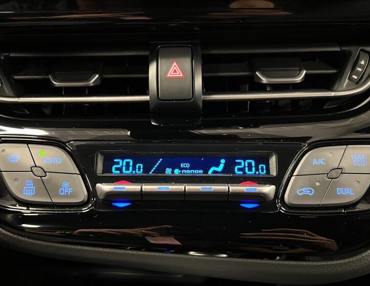 Toyota C-HR 6