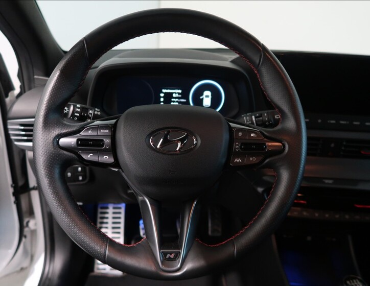 Hyundai i20 10
