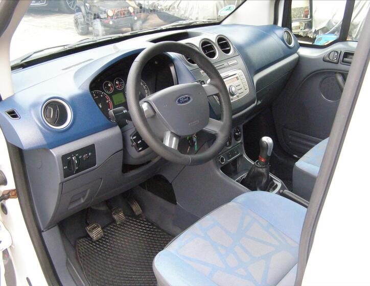 Ford Transit Connect 11