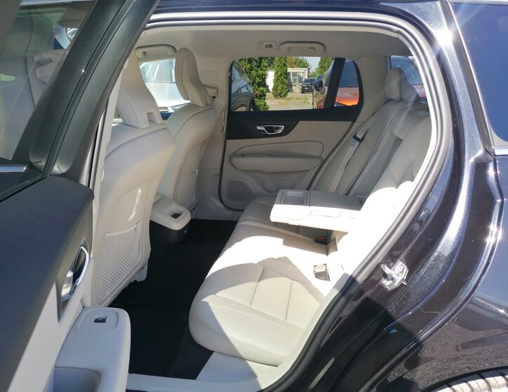 Volvo V60 11