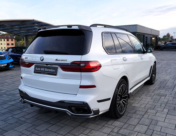 BMW X7 6