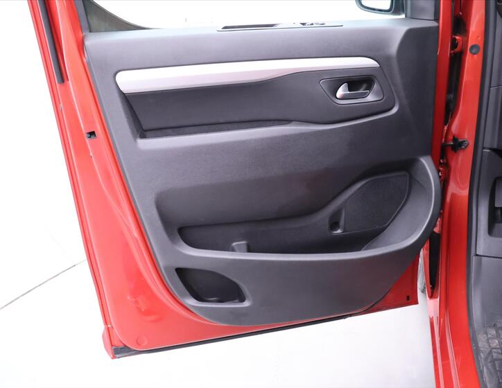 Toyota ProAce 11