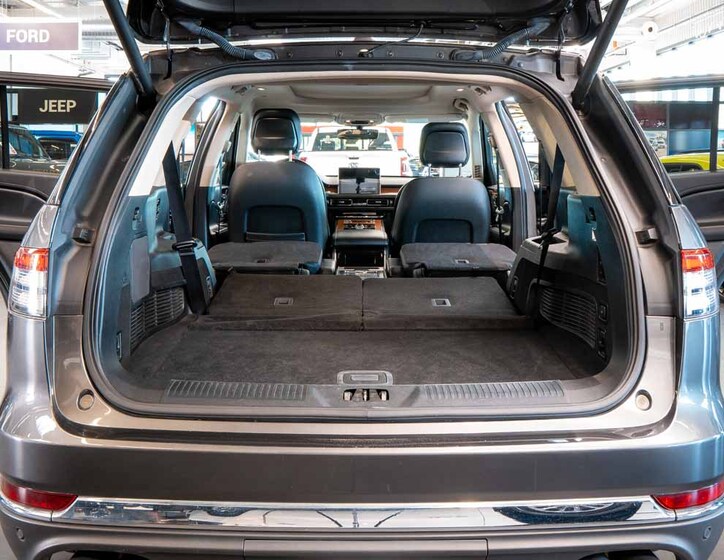 Lincoln Aviator 7