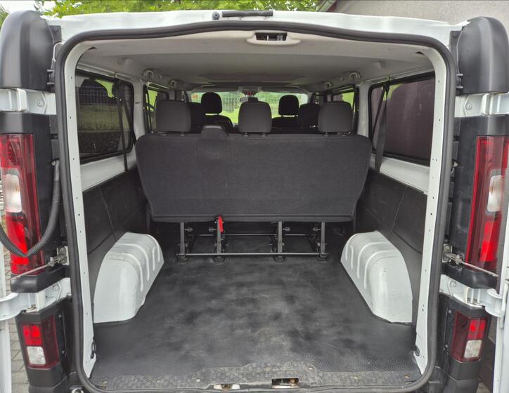 Opel Vivaro 16