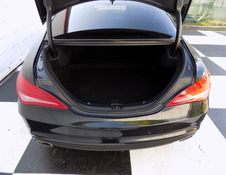 Mercedes-Benz CLA 8