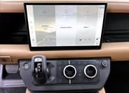 Land Rover Defender 17